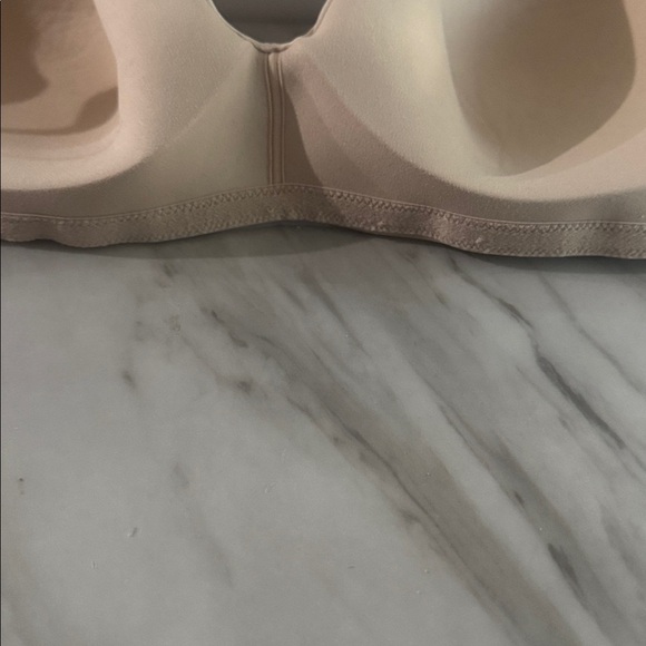 SKIMS Wireless Form Super Push-Up Color Butter and Tan/Beige size 42DDDD - Picture 7 of 7